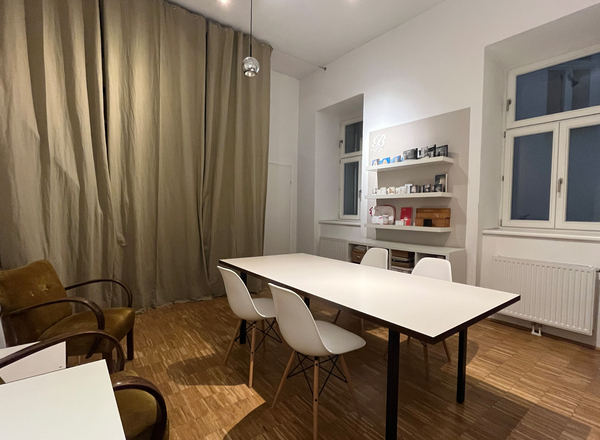 Eigenes Bürozimmer in Bürogemeinschaft