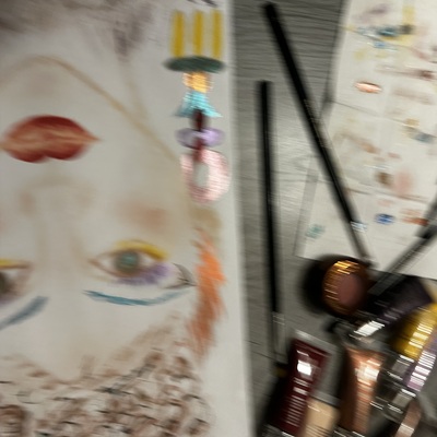 Suche SchneiderIn, NäherIn, DesignassistentIn