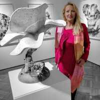 Liebevolle Hundesitterin & Lektorin für Deutsch & Französisch & Künstler:innen Agebtin 