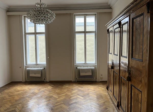 Vermiete Raum zur Alleinnutzung in Gemeinschaftspraxis