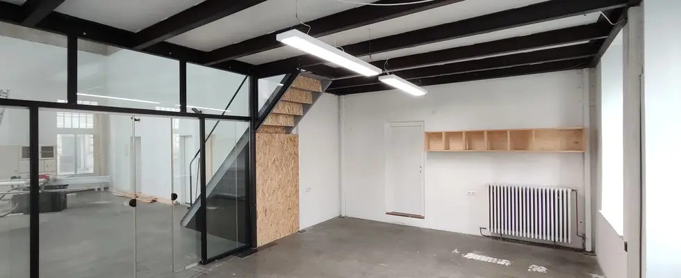 33 m² Atelier mit Glasfront zum Ausstellungsraum | Atelier O3, 6. Bezirk