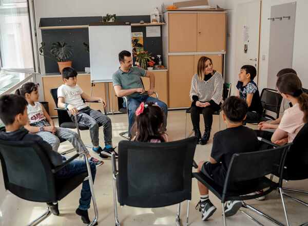 Ermögliche mit uns Traumabewältigung direkt in der Schule