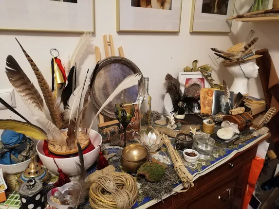 Magie und Kunst (Schamanin und Kunsthandwerkerin) – Foto 2
