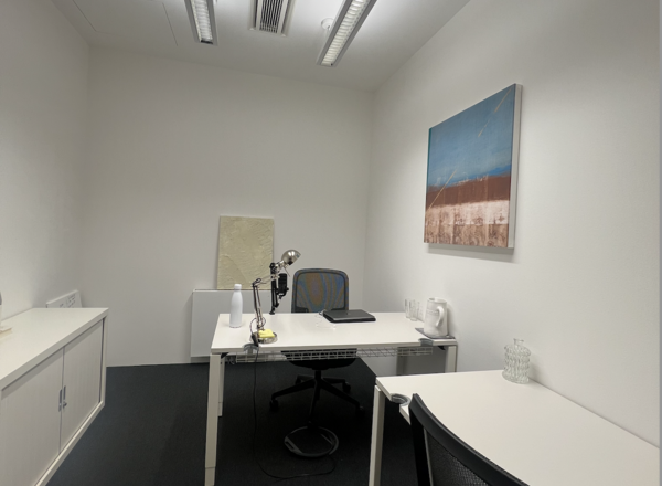 Renting out a private office (just for you) near Schwedenplatz in May (end of April too)