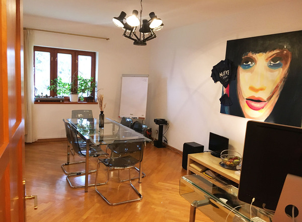 Vermiete Meetingroom bzw. Seminarraum in herrlicher Ruhelage mit guter Öffi-Anbindung