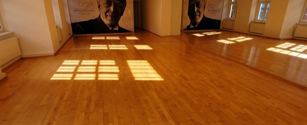 Tanzsaal/Büro
