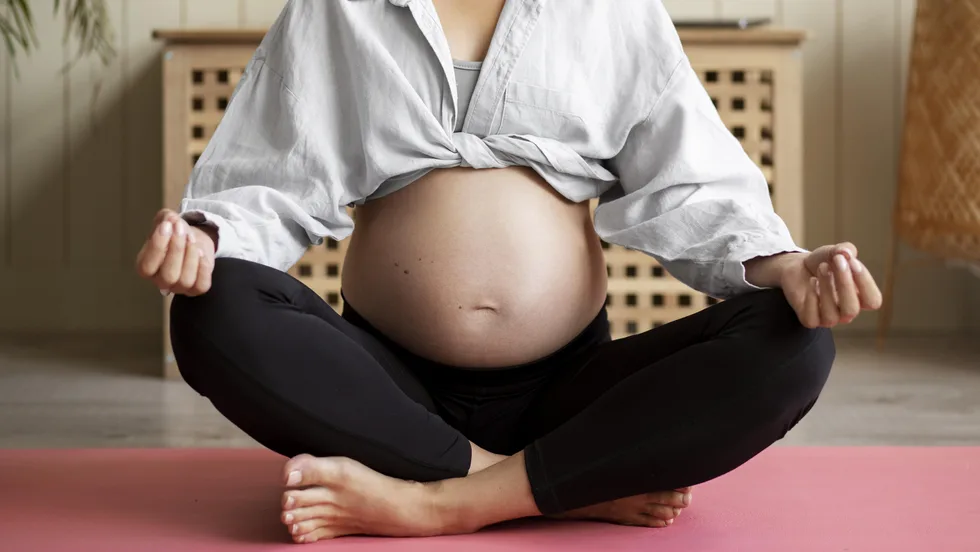 SCHWANGERSCHAFTSYOGA mit Lisa 🧘‍♀️ – Foto 1