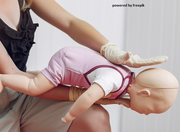Erste-Hilfe-Kindernotfallkurs