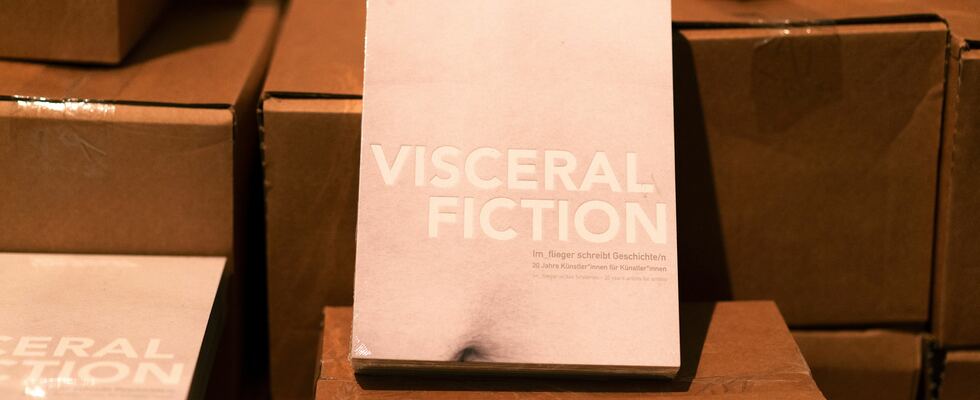 Buch Präsentation : VISCERAL FICTION - Im_flieger schreibt Geschichte/n - 20 Jahre Künstler*innen für Künstler*innen