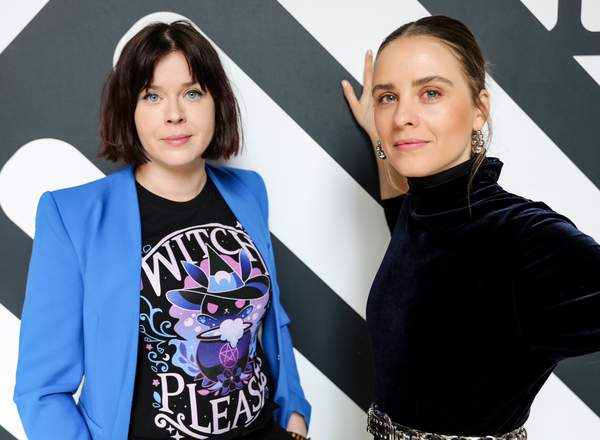 Mareike Fallwickl und Eva Reisinger lesen aus "Das Pen!smuseum"