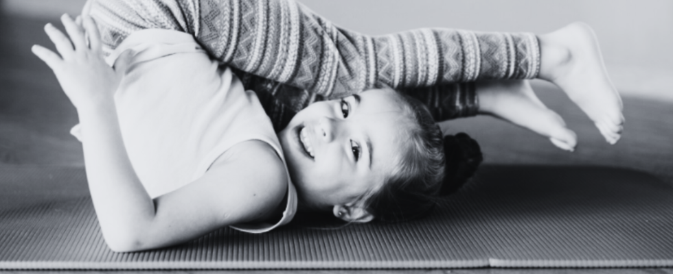 Kinderyoga 6-10 Jahre alt „Yoga-Helden“ (DEU/ENG)