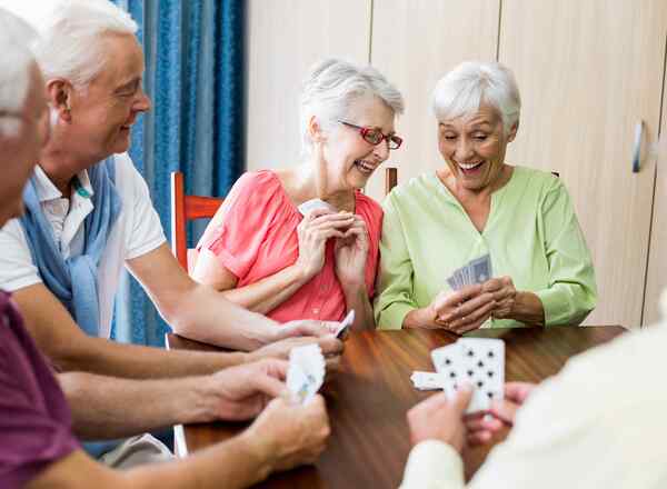 Salon Servus: Gesellschaft, Spiel und Spaß