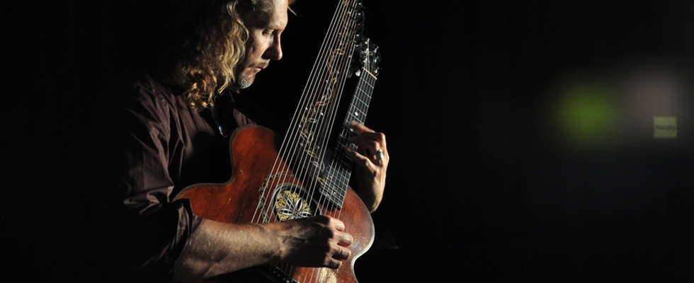 Joachim Csaikl & Freunde präsentieren:  Die lange Nacht der Kontra-Gitarre