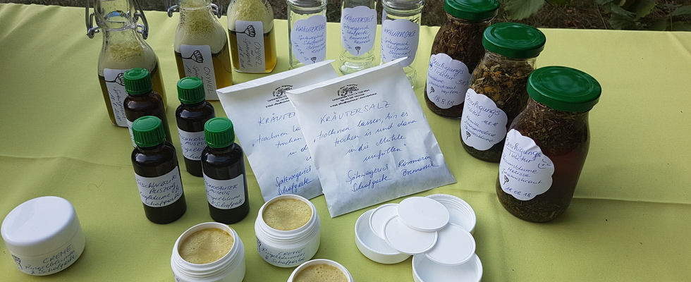 Kräuterverarbeitung - Tinkturen, Heilweine und Co