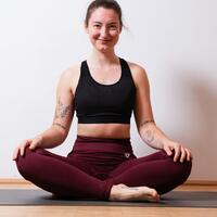 Lisa Kropiunig (yogenmitlisa)