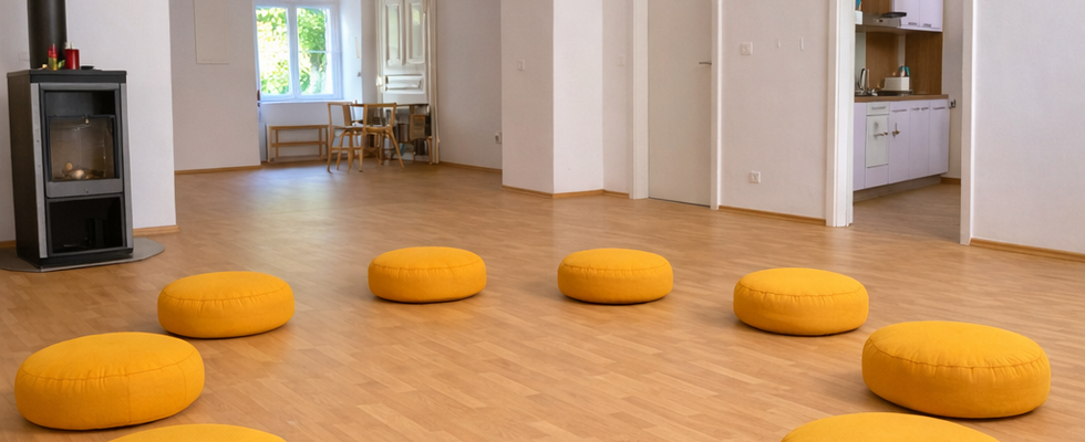 Praxis- und Seminarraum für Körperarbeit, Yoga und Workshops – 1050 Wien