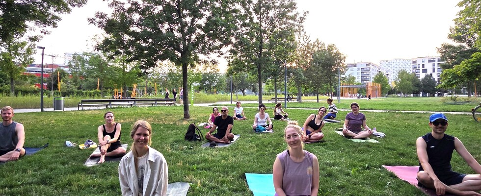 Yoga @Rudolf-Bednar-Park