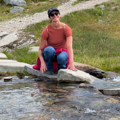 Raum für Friseur ( Haare schneiden und färben) 1-2x im Monat