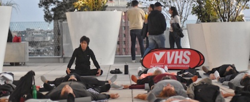 Rooftop-Yoga auf der IKEA-Dachterrasse