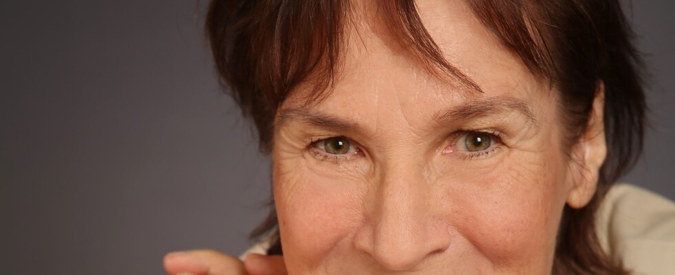 Lesung und Gespräch zum Weltfrauentag: Rena Reisch liest aus "Die Mädchenklasse"