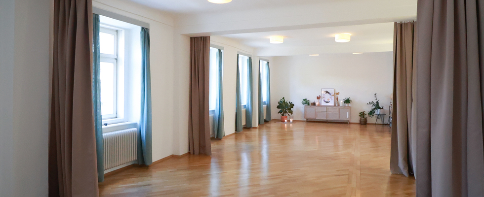 Heller Studioraum für Yoga, Workshops und Gruppenangebote