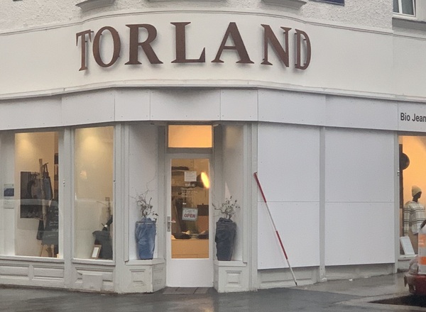 Fabrikverkauf TORLAND - Jeans, T-Shirts und mehr