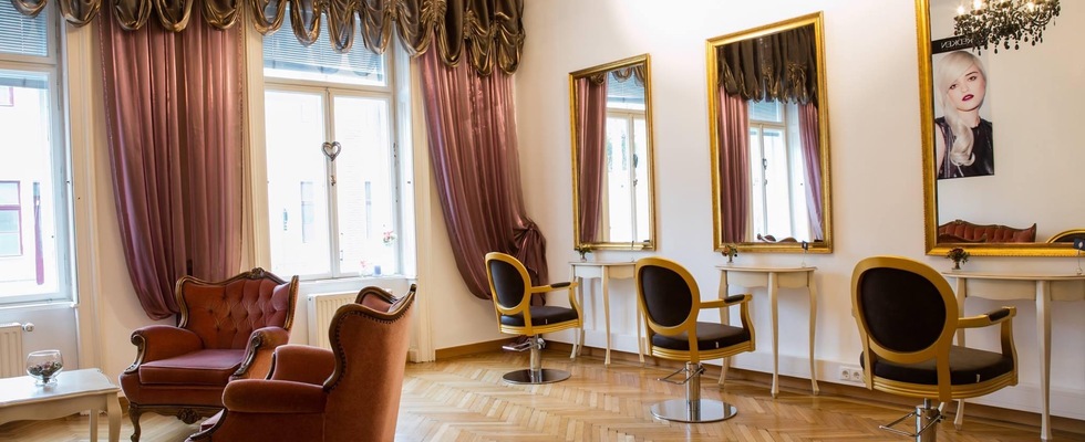 Arbeitsplatz / Raum für selbstständige Nageldesignerin in Wien zu vermieten