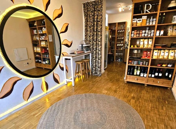 Räumlichkeit für Wellness und Kultur