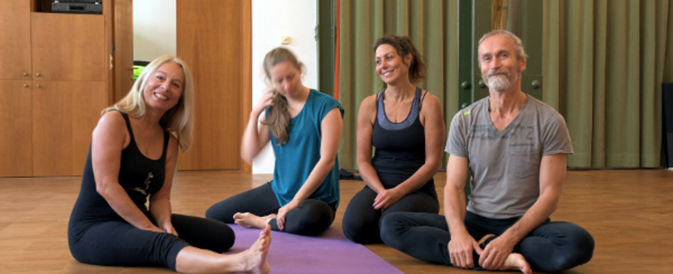 Yoga am Sonntag Abend