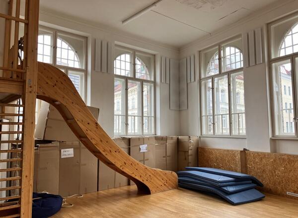 Schulkollektivs Turnsal for Yoga, Dance, Movement Classes and Birthday Parties!