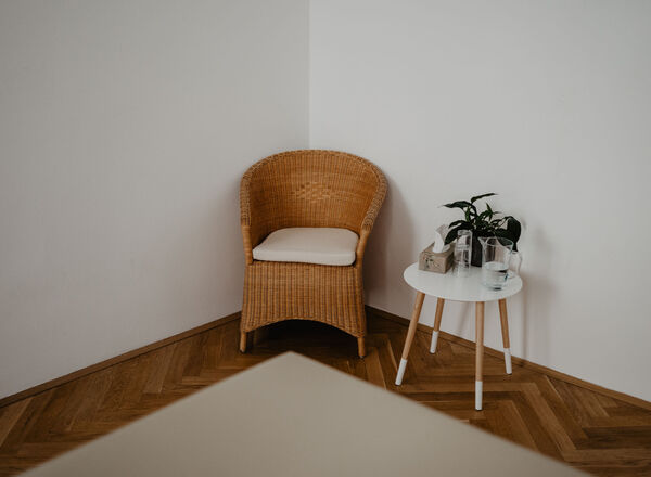 Vermiete Praxisraum zur alleinigen Nutzung am DO und WOE