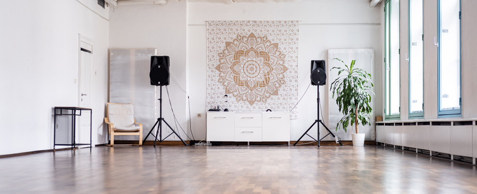 Vermiete 110m² Raum für Körper, Bewegung, Seminare, Yoga
