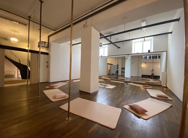 Traumhaftes Tanzstudio Stundeweise zu vermieten ⭐️  Yoga, Pilates, Frauenkreise, Events, Pole & Aerial