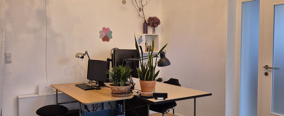 ANGEBOT ZUR MITBENUTZUNG EINES BÜRORAUMS