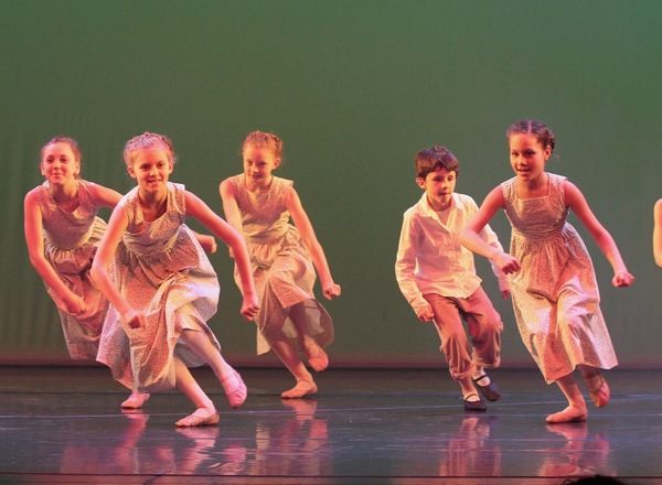 Ferien im Theater W1 - Sommercamp für Kinder (7 - 10 Jahre)
