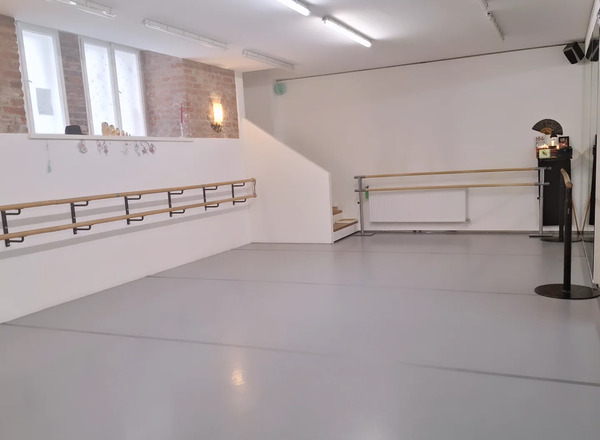 Mein Studio ist jeden Montag bis Freitagmorgen frei