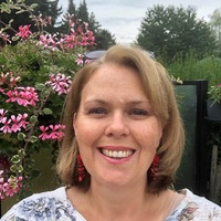 Vermiete zur Mitbenutzung ruhigen, gemütlichen Praxisraum - stunden- oder tageweise, gerne auch wochenends