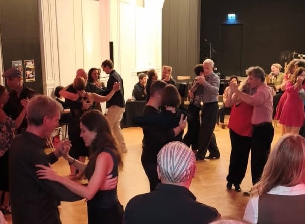 TANGO ARGENTINO ESSENTIALS (OPEN LEVEL)