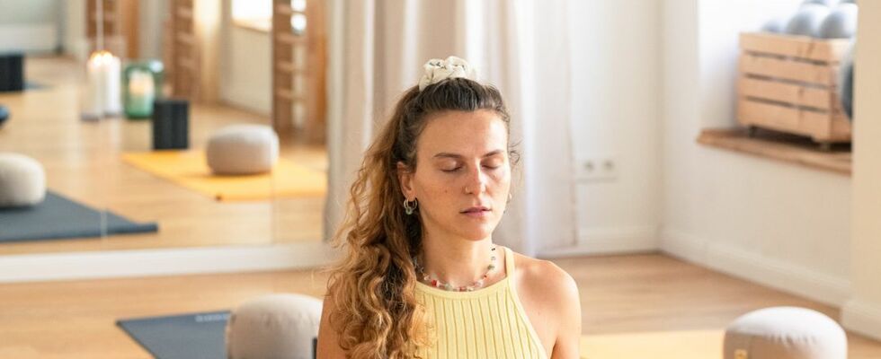 Morgenyoga mit Emanuella und Helga