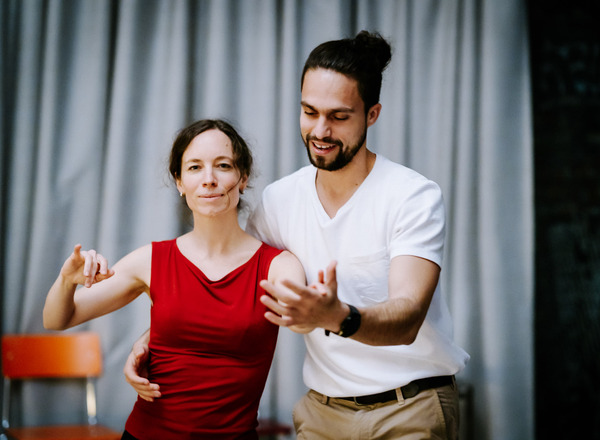 Schnupperstunde Salsa & Bachata Basic 1-2