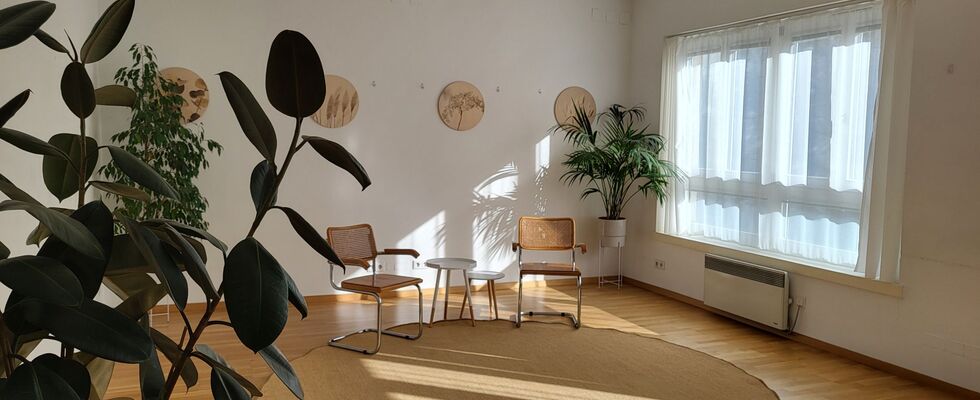 PRAXIS / BERATUNGSRAUM / für Gruppe & Einzelsetting (14 m2 / 32 m2)