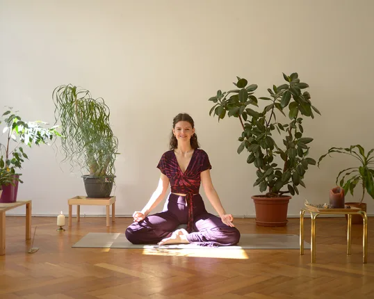 femmejeanne  | Womb Yoga | Zykluswissen | Reinkarnationstherapie – Foto 5