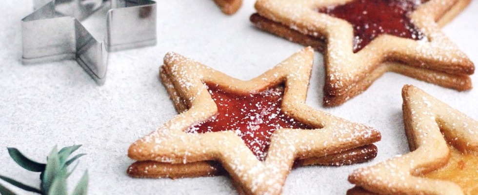 Frieda bäckt Weihnachtskekse