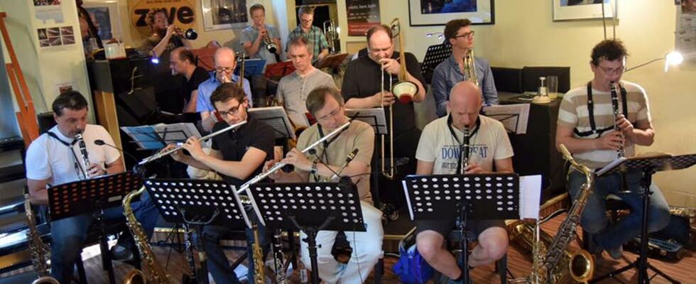 Notes and Tones Jazz Orchestra @ Zwe