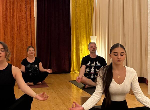    Rückenyoga  - im 9. Bezirk