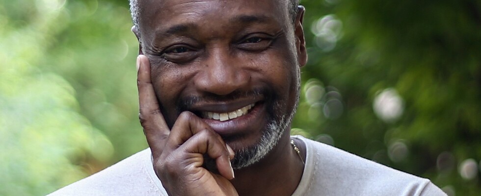 Fred Ohenhen liest aus "No Place like Home"