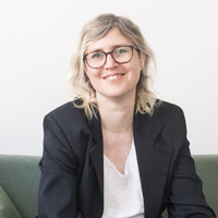 Vermiete zur Mitbenutzung ruhigen Praxisraum