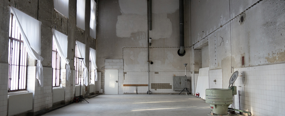 Großer Veranstaltungsraum für Ausstellungen, Performances u. Ä. 
