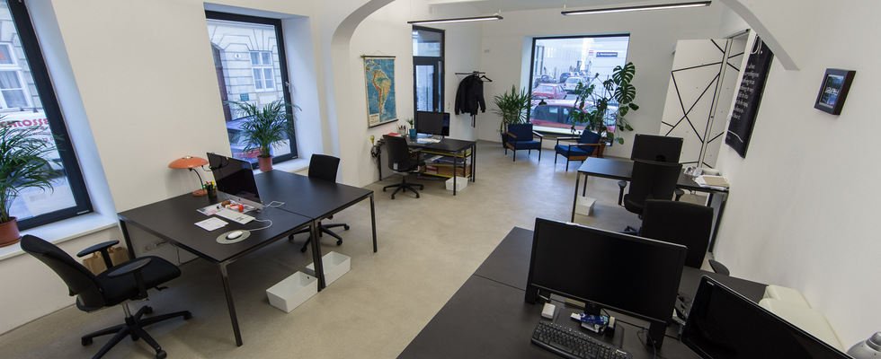 Coworking / Shared Workspace