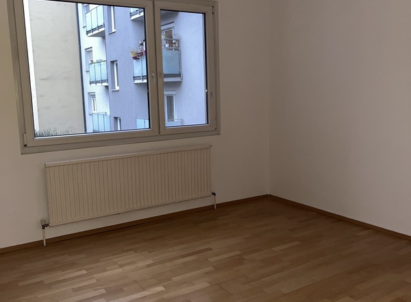 Praxisraum im Zentrum von Floridsdorf zu vermieten!